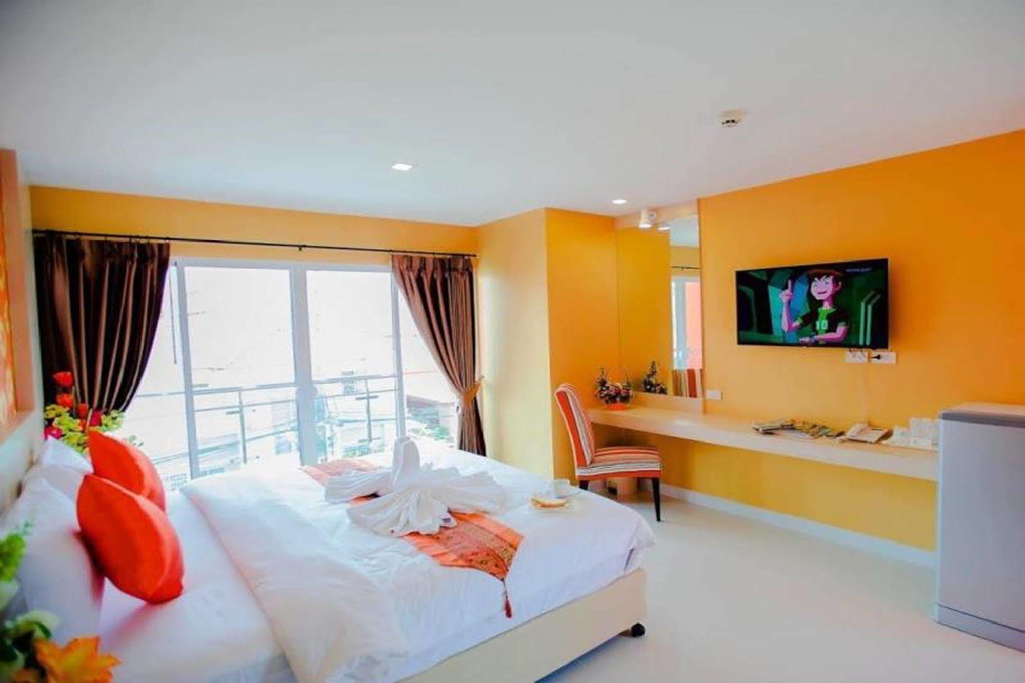 Family Hotel Khon Kaen Exteriör bild